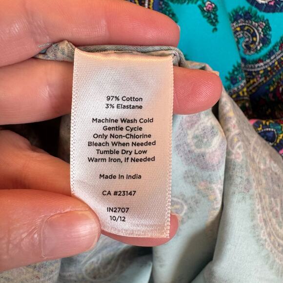 Talbots Women’s S Paisley Button Up Shirt Stretch Cotton Turquoise Classic EUC - Picture 6 of 9